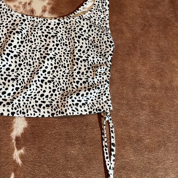 Shein tank top bundle 
size small 
3 tops total! - Picture 2 of 7